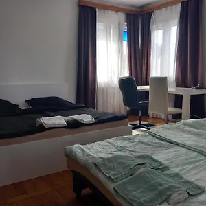 https://rooms-apartments-murgle-ljubljana.hotels-in-ljubljana.com